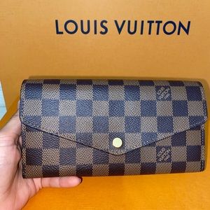 Louis Vuitton Sarah Wallet